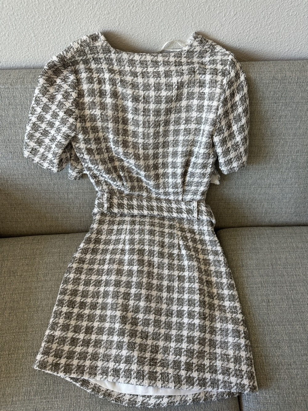 Zara Gray and White Houndstooth Tweed Dress - Picture 4 of 4
